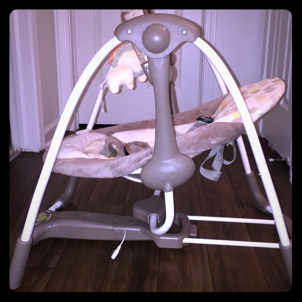 Baby Swing (Ingenuity)